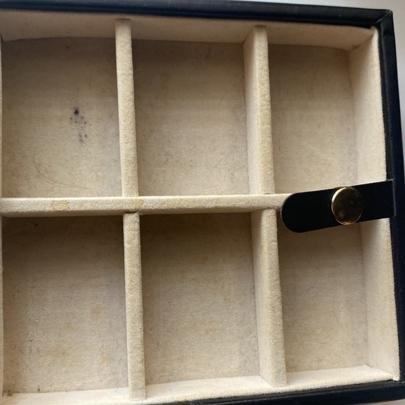 Rhinestone Heart | Trifold | Black/Brown | Jewelry Case - Picture 12 of 16